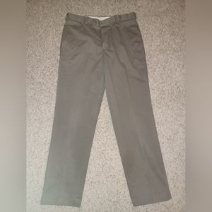 Mens Brooks Brother 346 Chino Moss green Pants. Size 35x32.